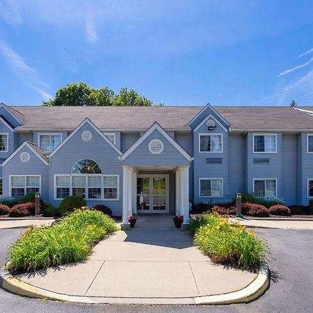 Microtel Inn & Suites By Wyndham Bethel/Danbury Exterior foto