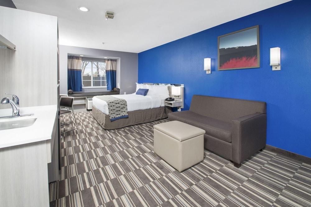Microtel Inn & Suites By Wyndham Bethel/Danbury Exterior foto