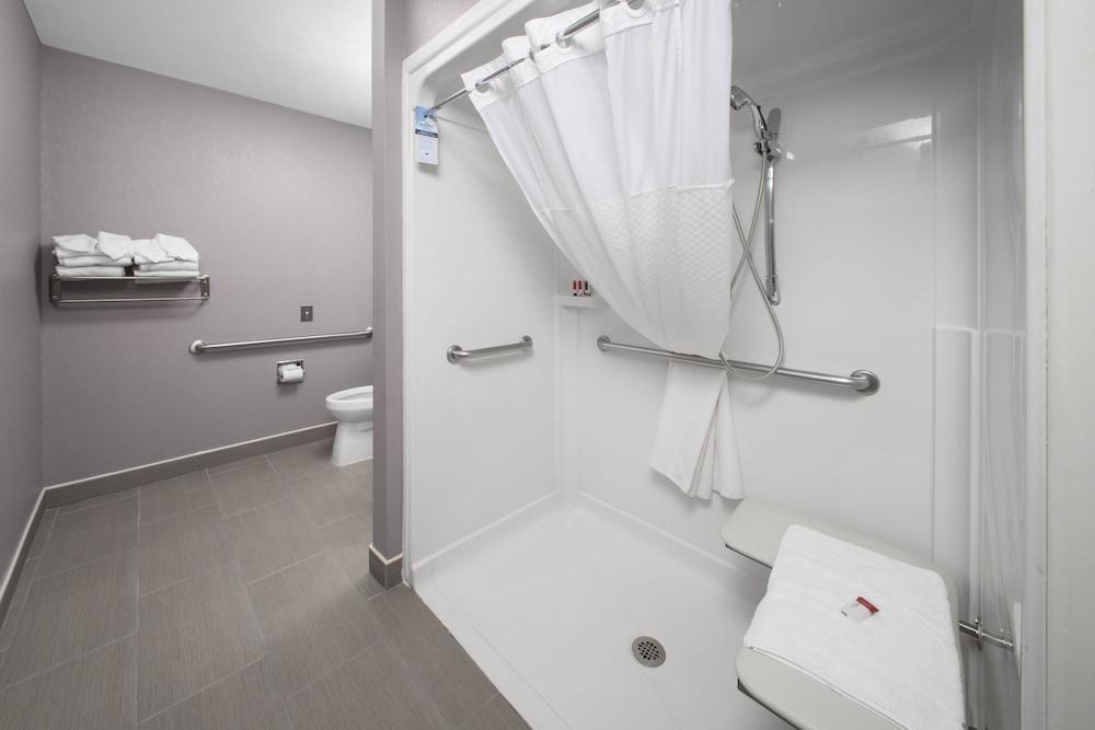 Microtel Inn & Suites By Wyndham Bethel/Danbury Exterior foto
