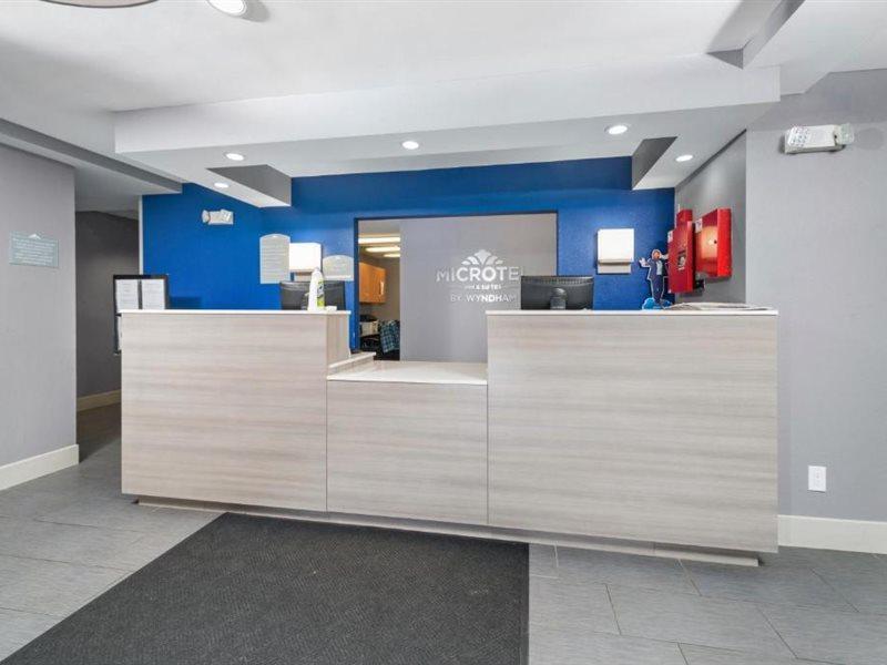 Microtel Inn & Suites By Wyndham Bethel/Danbury Exterior foto