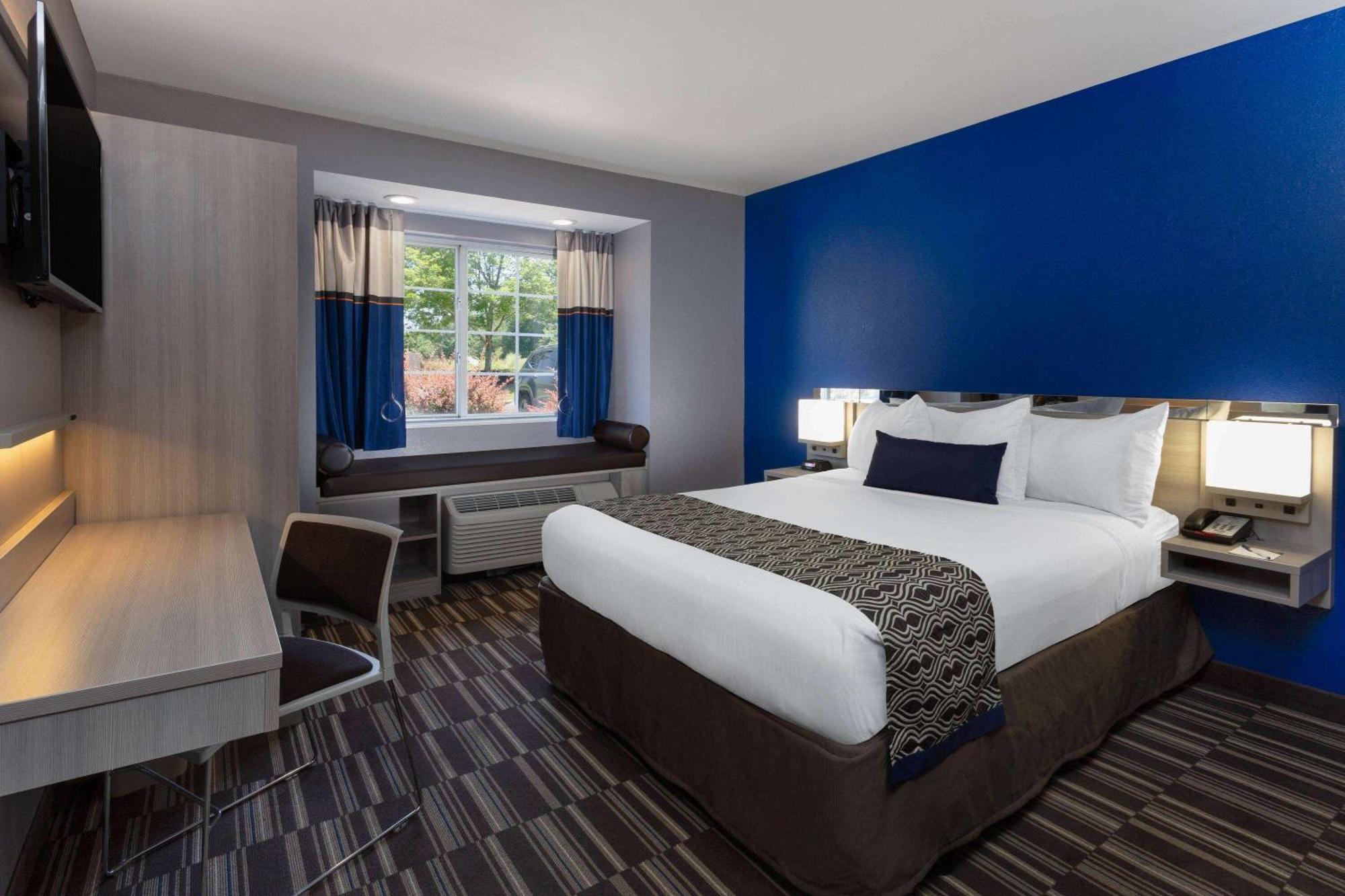 Microtel Inn & Suites By Wyndham Bethel/Danbury Exterior foto