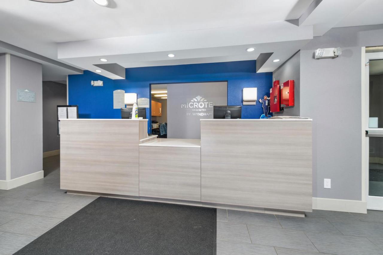 Microtel Inn & Suites By Wyndham Bethel/Danbury Exterior foto