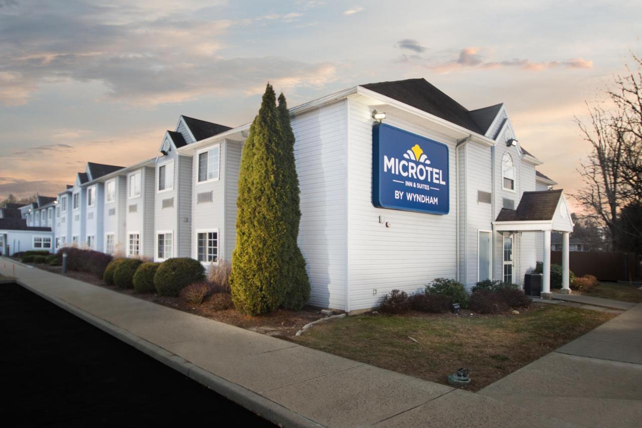 Microtel Inn & Suites By Wyndham Bethel/Danbury Exterior foto